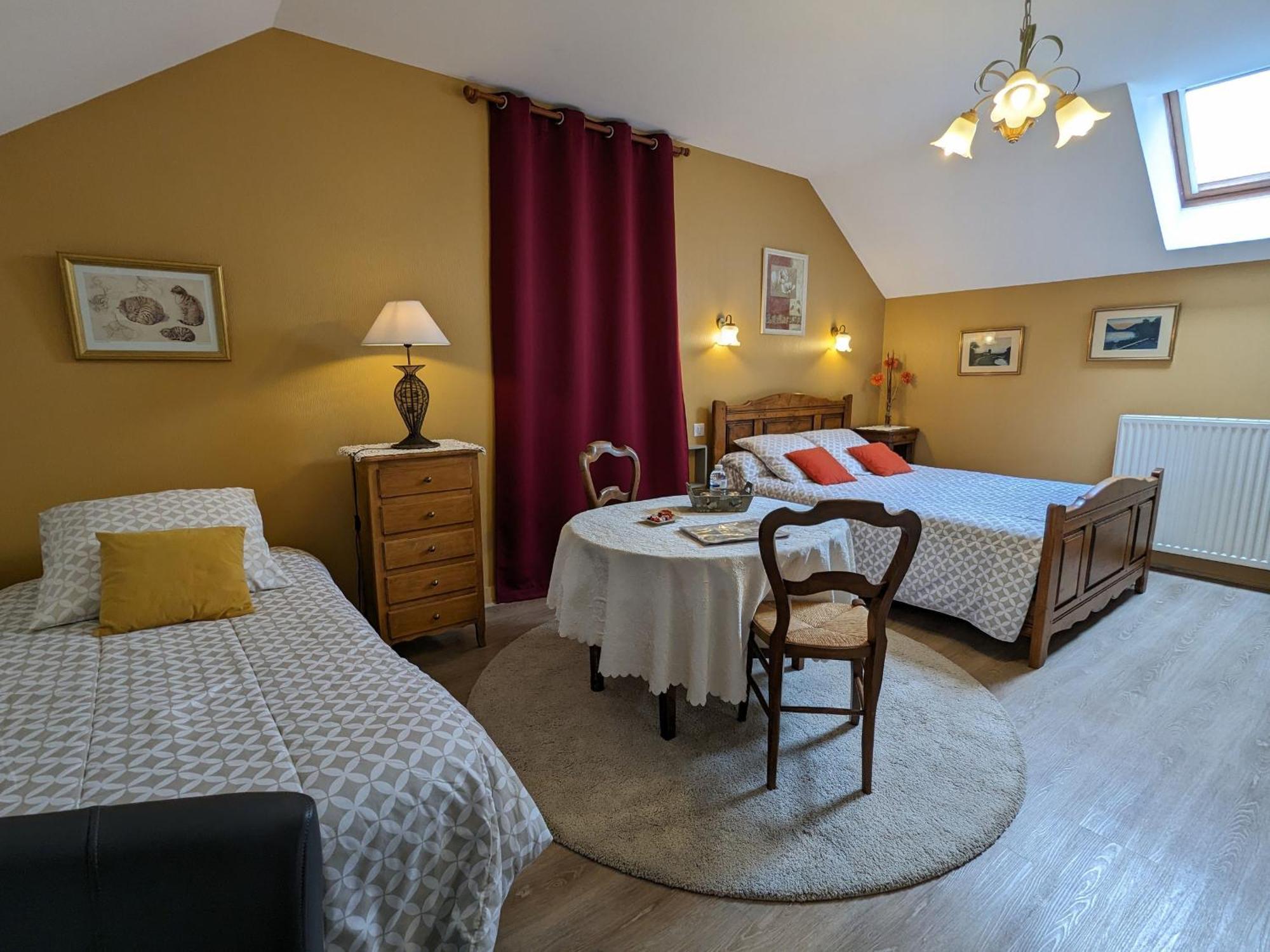 Charme Au Coeur Des Chateaux : Chambre D'Hotes Avec Wifi - Fr-1-590-329 Panzió Tavers Kültér fotó