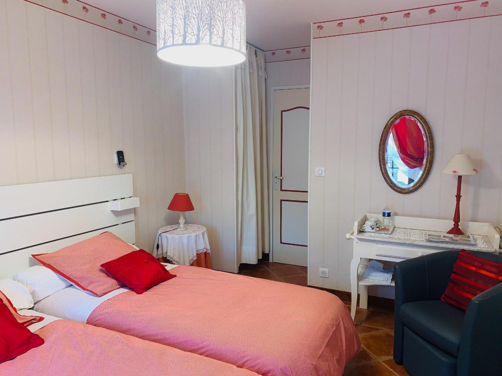 Charme Au Coeur Des Chateaux : Chambre D'Hotes Avec Wifi - Fr-1-590-329 Panzió Tavers Kültér fotó